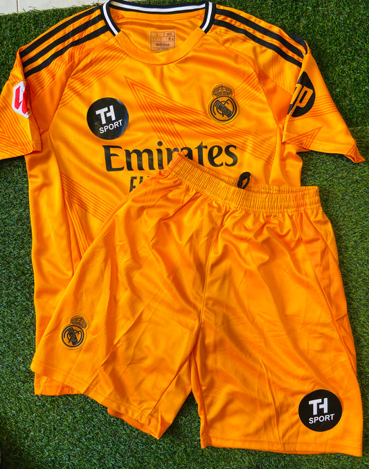 Uniforme Real Madrid 3ra Equipación 24/25