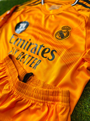 Uniforme Real Madrid 3ra Equipación 24/25